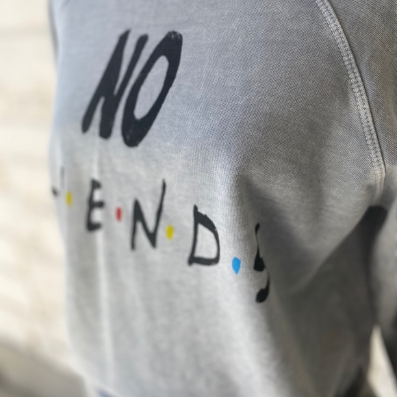 Hips AND Hair NO F.R.I.E.N.D.S. sweatshirt Size XS - Picture 4 of 10